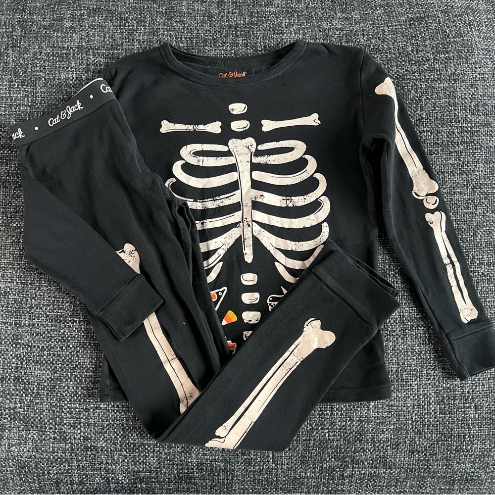Cat & Jack Boys Skeleton Pajamas Size 10
